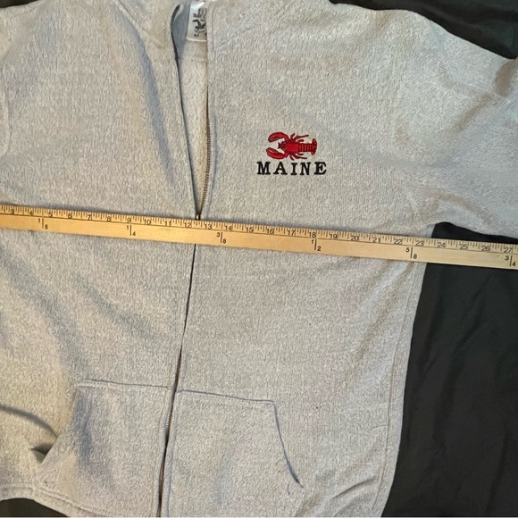 Full zip/ Maine Sweatshirt jacket/ medium - Picture 6 of 9